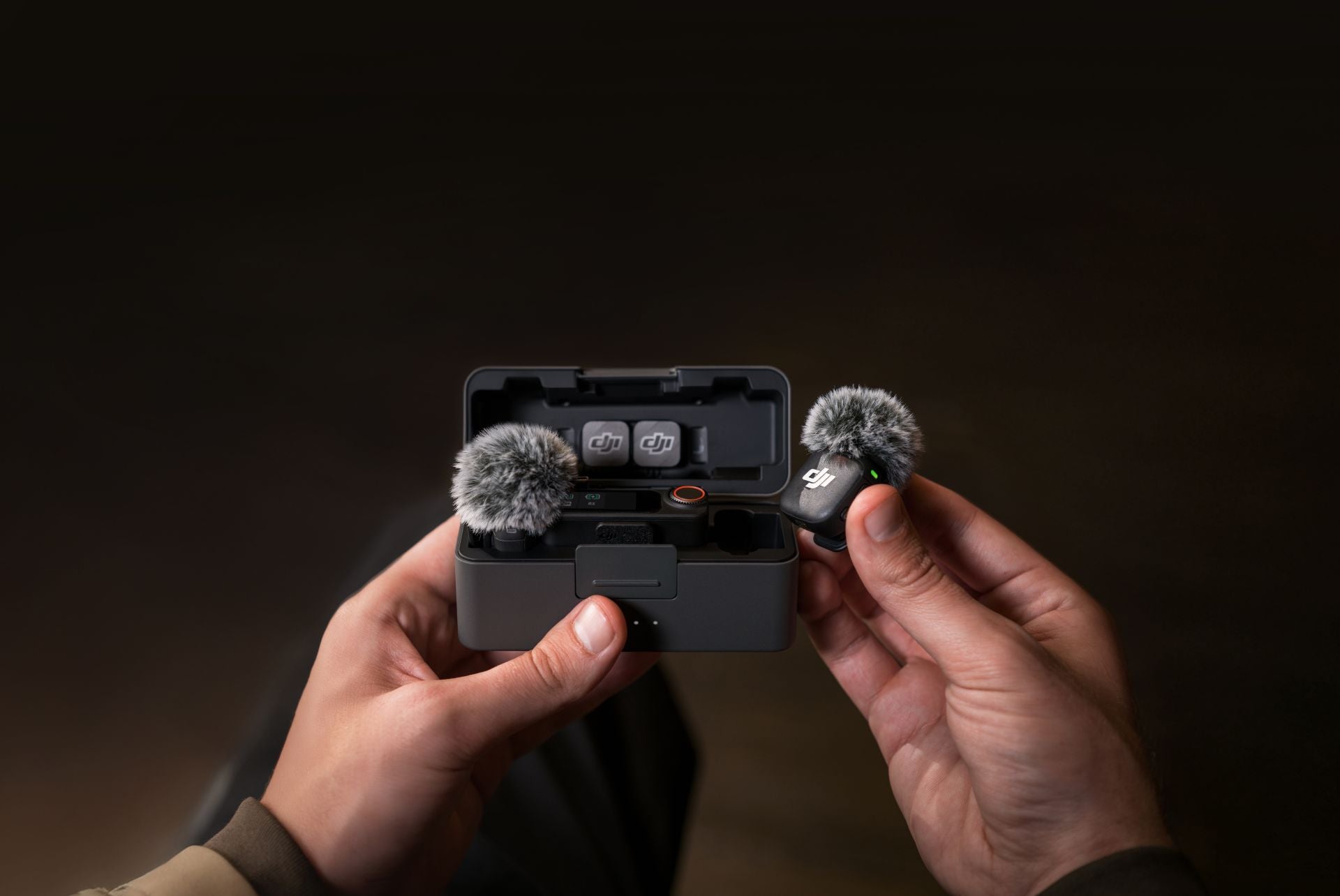 DJI Mic 3 (2x Sender + 1x Empfänger + Ladeschale)